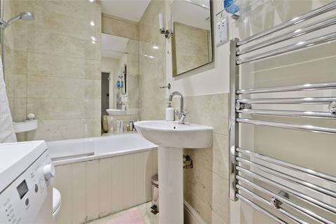 2 bedroom flat to rent, Caithness Road, London, W14