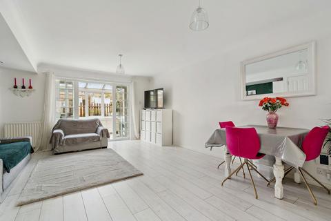 3 bedroom semi-detached house for sale, Thompson Way, Mill End, Rickmansworth, WD3