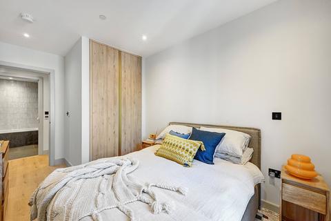 2 bedroom apartment to rent, The Draper, 6 Caversham Rd, NW9