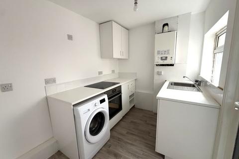 3 bedroom terraced house for sale, 155 Magpie Hall Road, Chatham, ME4 5ND