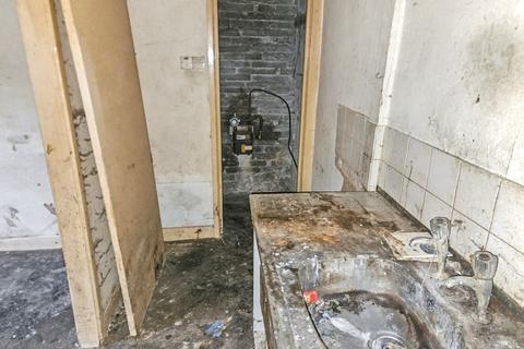 2 bedroom end of terrace house for sale, 7 Springfield Street, Thornton, Bradford, BD13 3HR