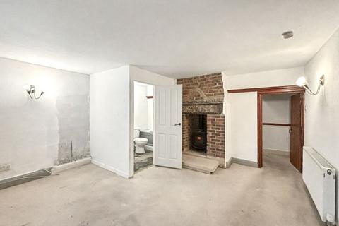 2 bedroom cottage for sale, 202 Beacon Road, Bradford, BD6 3EJ