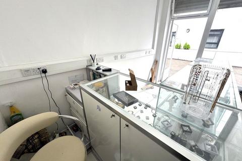 Retail property (high street) for sale, 18 Scotland Green, Tottenham, N17 9TT