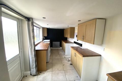 3 bedroom semi-detached house for sale, 46 Woodland Way, Devizes, Wiltshire, SN10 5LB