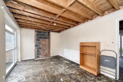 3 bedroom terraced house for sale, 7 Wordsworth Road, Thatcham, Berkshire, RG18 3FP