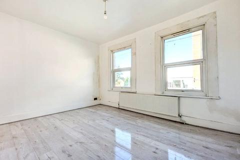 3 bedroom end of terrace house for sale, 188 Holmesdale Road, South Norwood, SE25 6PT