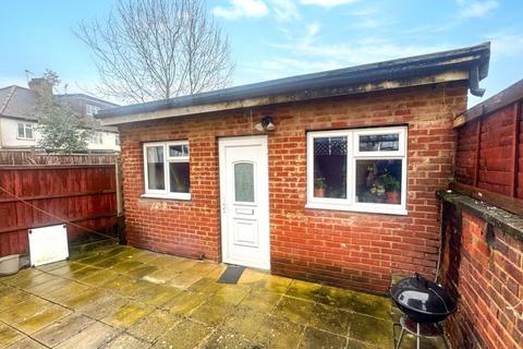 1 bedroom flat for sale, Garden Flat, 5 Glebe Crescent, Hendon, NW4 1BT
