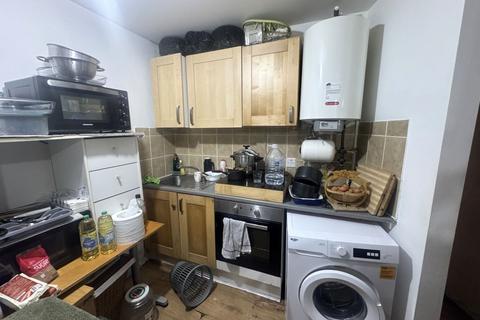 1 bedroom flat for sale, Garden Flat, 5 Glebe Crescent, Hendon, NW4 1BT