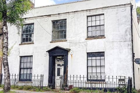 8 bedroom end of terrace house for sale, 18 High Street, Chard, TA20 1QB