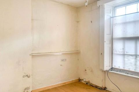 8 bedroom end of terrace house for sale, 18 High Street, Chard, TA20 1QB
