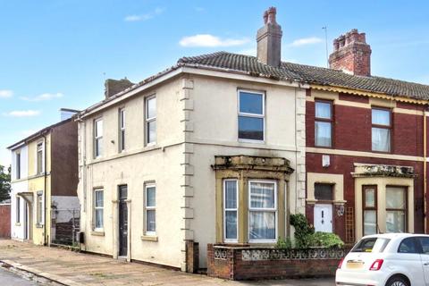 4 bedroom end of terrace house for sale, 105 Poulton Street, Fleetwood, FY7 6LN