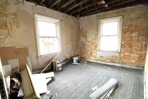 4 bedroom end of terrace house for sale, 105 Poulton Street, Fleetwood, FY7 6LN