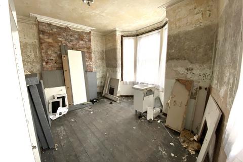 4 bedroom end of terrace house for sale, 105 Poulton Street, Fleetwood, FY7 6LN