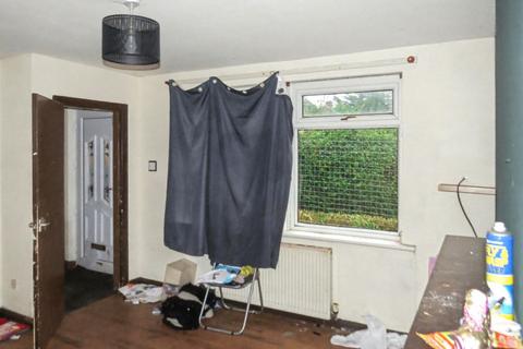 4 bedroom semi-detached house for sale, 18 Benbow Avenue, Bradford, BD10 0JQ