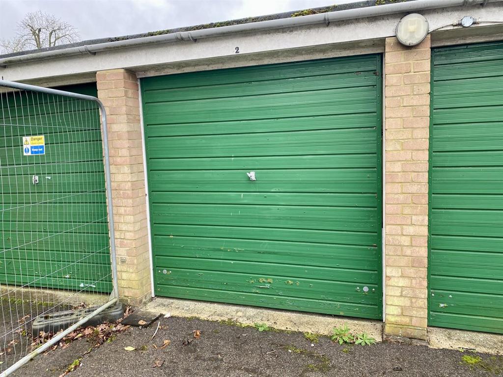 Garage 2 closed