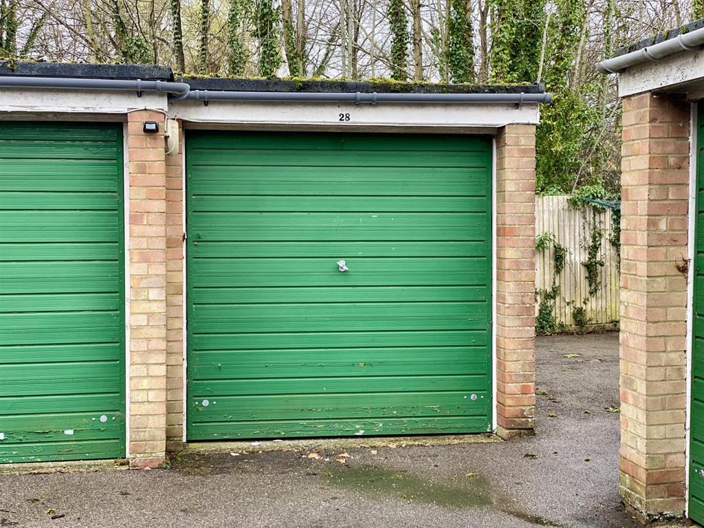 Garage 28