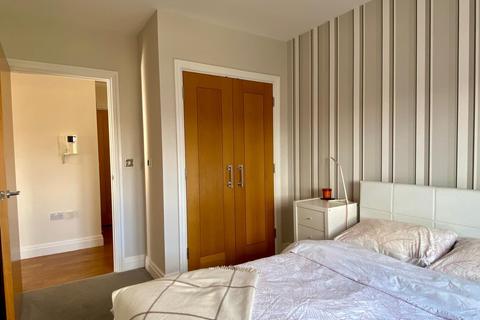 2 bedroom flat to rent, 67 Woodcrest Road, Purley CR8