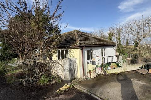 2 bedroom flat to rent, Downfield Close, Brixham TQ5