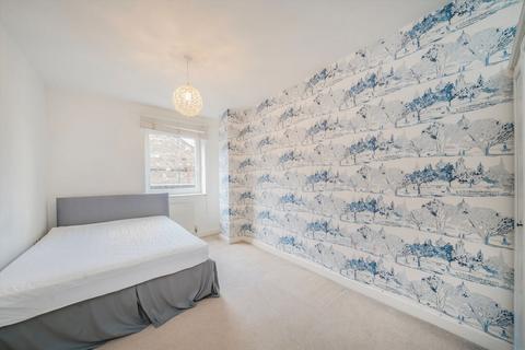 2 bedroom flat to rent, Forge Square, London E14