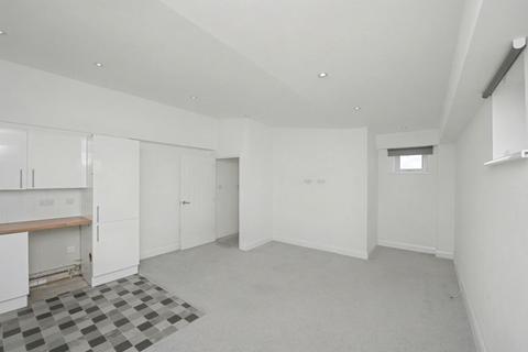 undefined, Flat 63 Fitzroy Court, 6 Whitehorse Road, Croydon, CR0 2AX