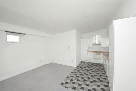 undefined, Flat 63 Fitzroy Court, 6 Whitehorse Road, Croydon, CR0 2AX