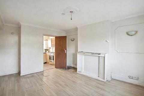 2 bedroom flat for sale, Flat 4 Charlton Court, High Street South, East Ham, E6 6JD
