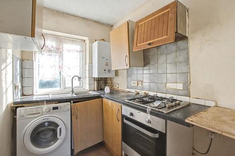 2 bedroom flat for sale, Flat 4 Charlton Court, High Street South, East Ham, E6 6JD