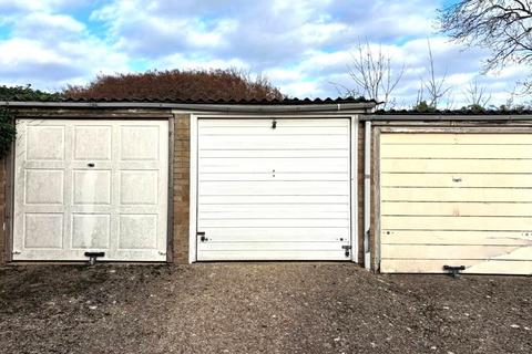 undefined, Garage at Salters Way, Dunstable, LU6 1BT