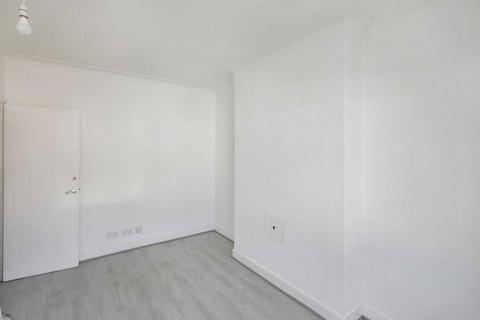 3 bedroom flat for sale, 58(A) Herga Road, Harrow, HA3 5AS