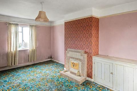 3 bedroom terraced house for sale, 175 London Road, Chippenham, SN15 3AW