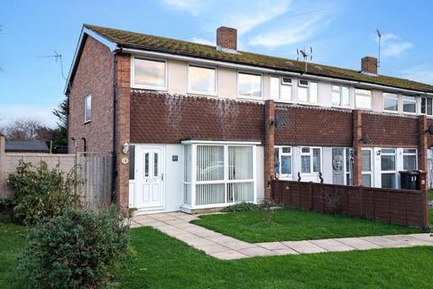 3 bedroom end of terrace house for sale, 25 Elm Tree Close, Selsey, Chichester, PO20 0SQ
