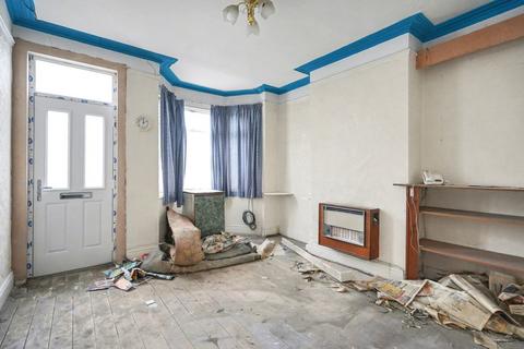 3 bedroom semi-detached house for sale, 18 Lawrence Street, Long Eaton, Nottingham, NG10 1JY