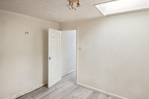 undefined, 1(B) Melbourne Street West, Gloucester, GL1 4NT