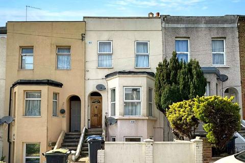 2 bedroom flat for sale, 157 Moffat Road, Thornton Heath, CR7 8PZ