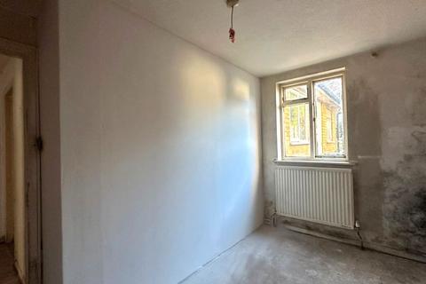 2 bedroom flat for sale, 157 Moffat Road, Thornton Heath, CR7 8PZ