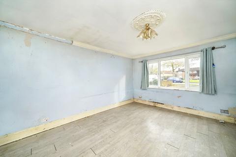 3 bedroom end of terrace house for sale, 4 Dingwall Road, Carshalton, SM5 4LY