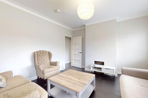 2 bedroom maisonette for sale, 22 Regal Court, Edmonton, N18 2XU