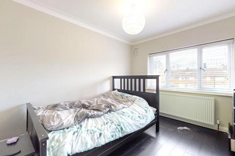 2 bedroom maisonette for sale, 22 Regal Court, Edmonton, N18 2XU