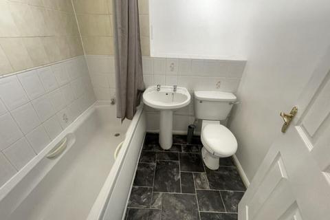 2 bedroom apartment to rent, Ernle Road, London, SW20