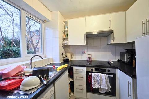 2 bedroom flat for sale, Milestone Close, Edmonton N9