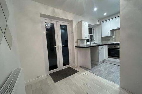 undefined, Queens Avenue, Snodland, ME6