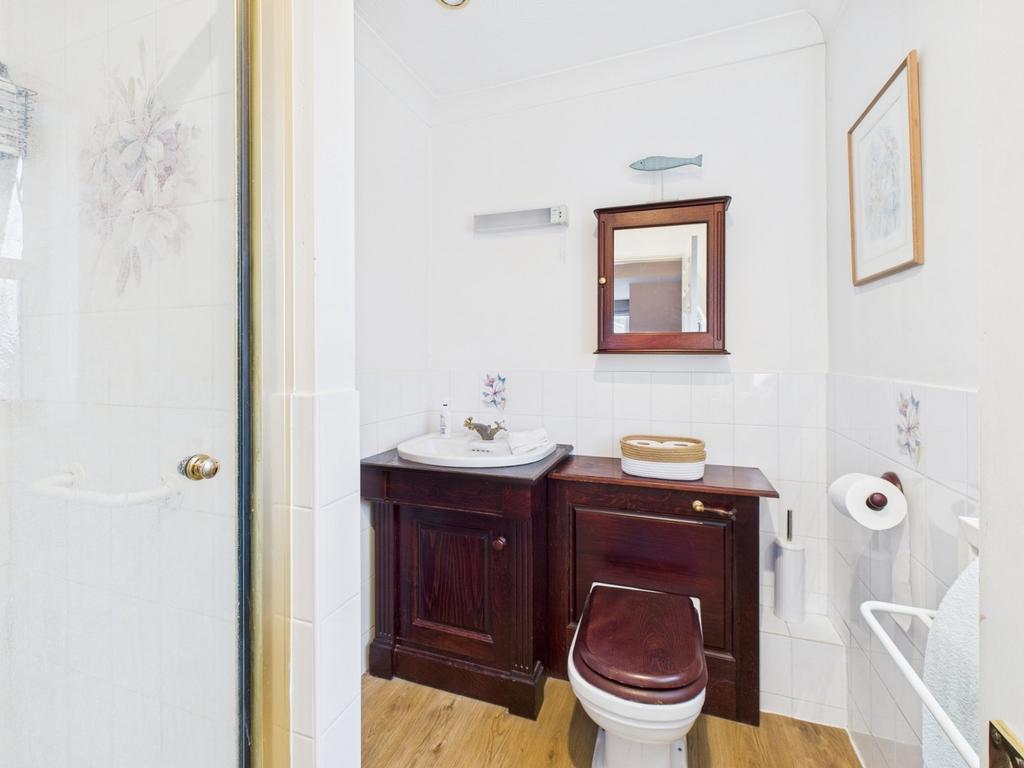 Bathroom 2