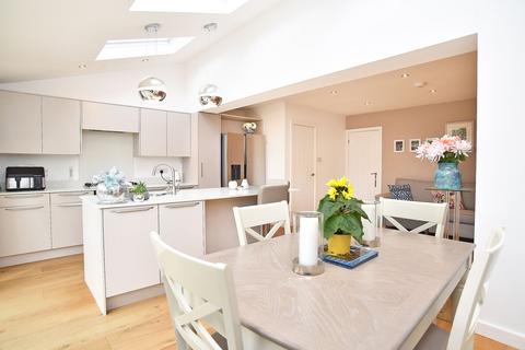 3 bedroom semi-detached house for sale, Kingsley Close, Harrogate, HG1