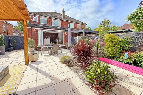 3 bedroom semi-detached house for sale, Kingsley Close, Harrogate, HG1
