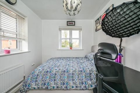 undefined, Dragonfly Chase, Sandhurst GU47