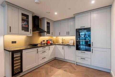 2 bedroom flat for sale, Merino Gardens, London E1W
