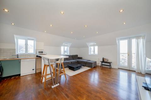 2 bedroom flat for sale, Coverdale Road, London NW2