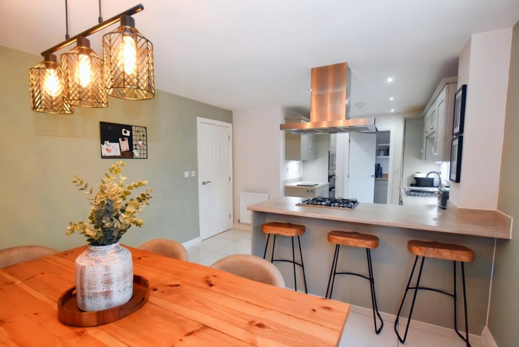 Dining Kitchen 6