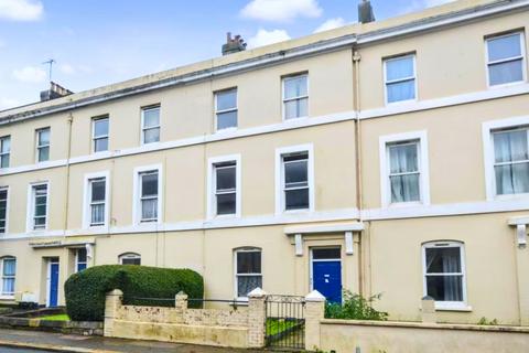 North Road West, Plymouth PL1