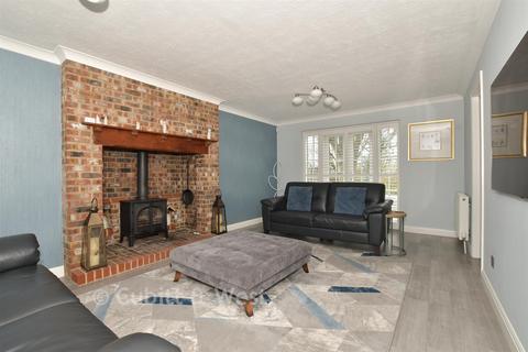 undefined, Rectory Close, Ashington RH20